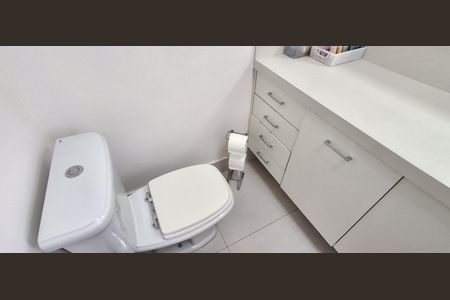 Apartamento à venda com 123m², 3 quartos e 2 vagas Apartamento à venda com 123m², 3 quartos e 2 vagasBanheiro da Suíte