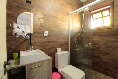 Casa à venda com 274m², 3 quartos e 1 vagaBanheiro Suíte 2