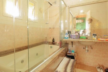 Casa à venda com 274m², 3 quartos e 1 vagaBanheiro da Suíte 3