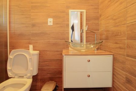 Casa à venda com 274m², 3 quartos e 1 vagaBanheiro da Suíte 1