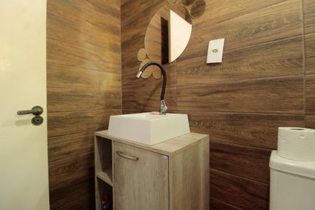 Casa à venda com 274m², 3 quartos e 1 vagaBanheiro Suíte 2