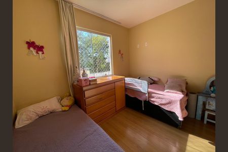 Casa à venda com 240m², 3 quartos e 3 vagasQuarto 2