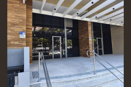 Studio à venda com 44m², 1 quarto e 1 vaga Studio à venda com 44m², 1 quarto e 1 vagaFachada + Plaquinha