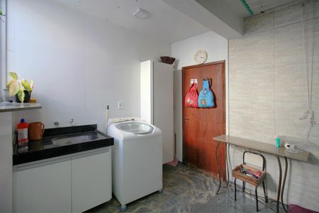 Apartamento à venda com 70m², 2 quartos e 1 vagaÁrea de Serviço