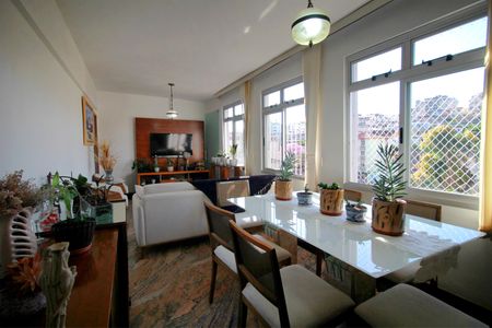 Apartamento à venda com 70m², 2 quartos e 1 vagaSala