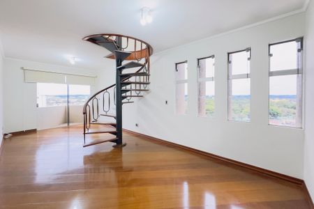 Apartamento para alugar com 350m², 3 quartos e 3 vagas Apartamento para alugar com 350m², 3 quartos e 3 vagasSala