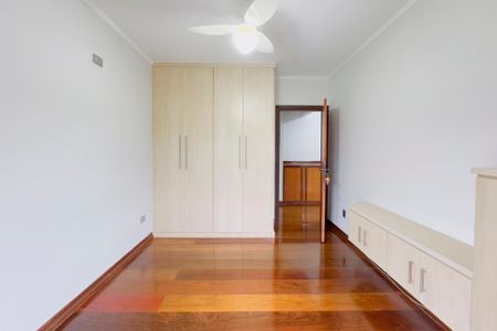 Apartamento para alugar com 350m², 3 quartos e 3 vagas Apartamento para alugar com 350m², 3 quartos e 3 vagasQuarto 2