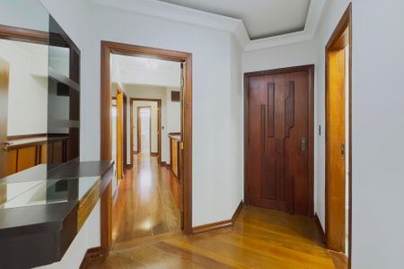 Apartamento para alugar com 350m², 3 quartos e 3 vagas Apartamento para alugar com 350m², 3 quartos e 3 vagasSala