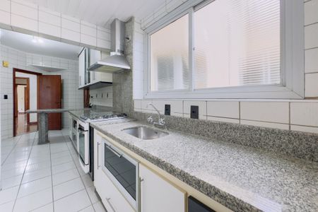 Apartamento para alugar com 350m², 3 quartos e 3 vagas Apartamento para alugar com 350m², 3 quartos e 3 vagasCozinha / Lavanderia