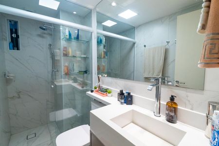 Apartamento à venda com 87m², 3 quartos e 2 vagasBanheiro Social