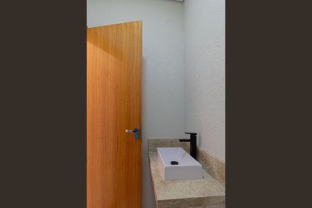 Casa à venda com 170m², 3 quartos e 2 vagas Casa à venda com 170m², 3 quartos e 2 vagasBanheiro da Suíte 2