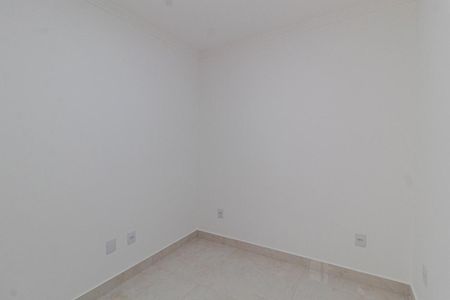 Casa à venda com 170m², 3 quartos e 2 vagas Casa à venda com 170m², 3 quartos e 2 vagasQuarto