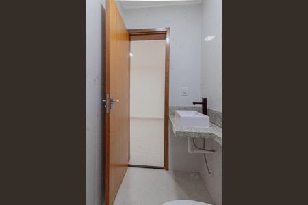 Casa à venda com 170m², 3 quartos e 2 vagas Casa à venda com 170m², 3 quartos e 2 vagasBanheiro Suite 1