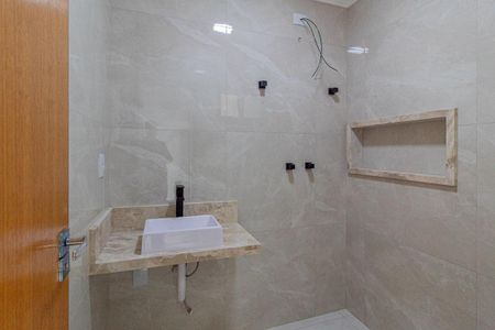 Casa à venda com 170m², 3 quartos e 2 vagas Casa à venda com 170m², 3 quartos e 2 vagasBanheiro da Suíte 2