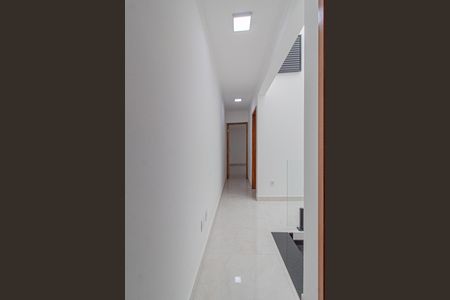 Casa à venda com 170m², 3 quartos e 2 vagas Casa à venda com 170m², 3 quartos e 2 vagasCorredor