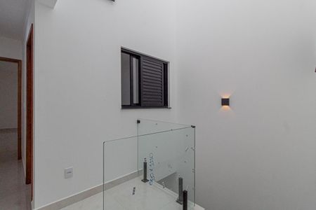 Casa à venda com 170m², 3 quartos e 2 vagas Casa à venda com 170m², 3 quartos e 2 vagasCorredor