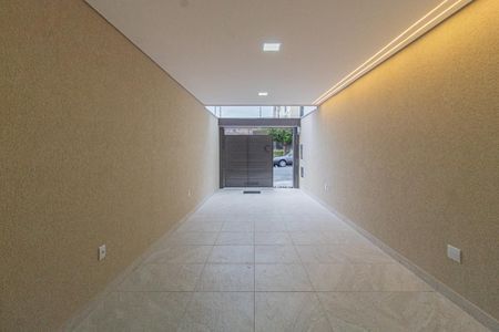 Casa à venda com 170m², 3 quartos e 2 vagas Casa à venda com 170m², 3 quartos e 2 vagasGaragem