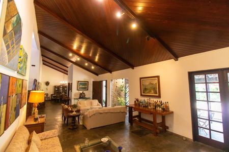 Casa de condomínio à venda com 1100m², 4 quartos e 4 vagas Casa de condomínio à venda com 1100m², 4 quartos e 4 vagasSala