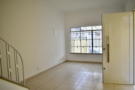 Casa à venda com 160m², 2 quartos e 2 vagasSala