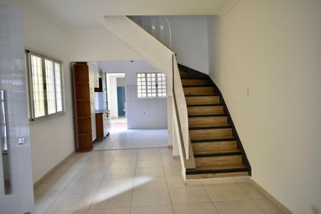 Casa à venda com 160m², 2 quartos e 2 vagasSala
