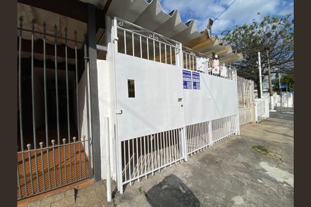 Casa à venda com 160m², 2 quartos e 2 vagasFachada