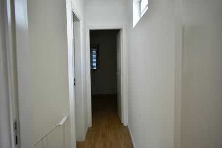 Casa à venda com 160m², 2 quartos e 2 vagasCorredor