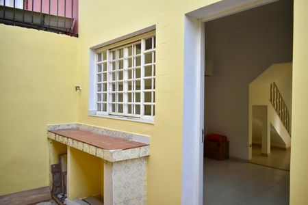 Casa à venda com 160m², 2 quartos e 2 vagasQuintal