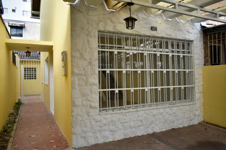 Casa à venda com 160m², 2 quartos e 2 vagasEntrada