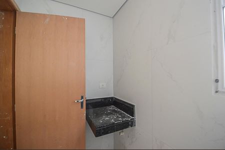 Apartamento à venda com 74m², 2 quartos e 1 vaga Apartamento à venda com 74m², 2 quartos e 1 vagaBanheiro da Suíte