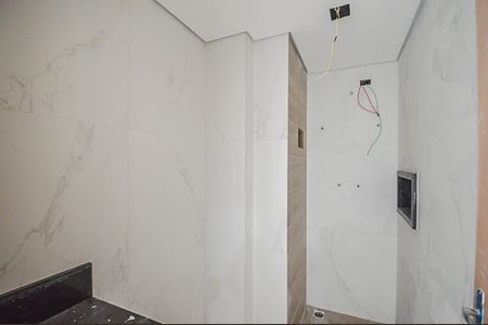 Apartamento à venda com 74m², 2 quartos e 1 vaga Apartamento à venda com 74m², 2 quartos e 1 vagaBanheiro