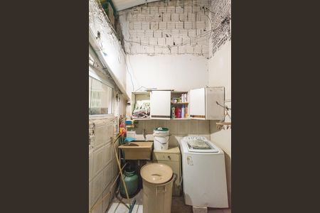 Casa à venda com 232m², 3 quartos e 2 vagas Casa à venda com 232m², 3 quartos e 2 vagasLavanderia