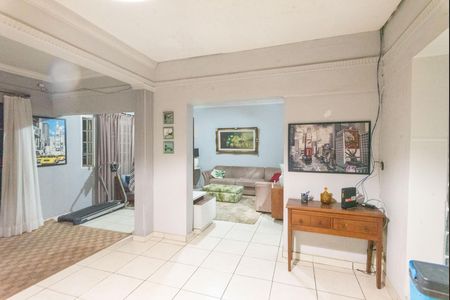 Casa à venda com 232m², 3 quartos e 2 vagas Casa à venda com 232m², 3 quartos e 2 vagasSala