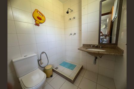 Casa de condomínio à venda com 836m², 4 quartos e 4 vagasBanheiro Suíte 4