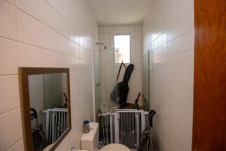 Casa de condomínio à venda com 836m², 4 quartos e 4 vagasBanheiro de serviço