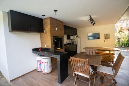 Casa de condomínio à venda com 836m², 4 quartos e 4 vagasÁrea gourmet