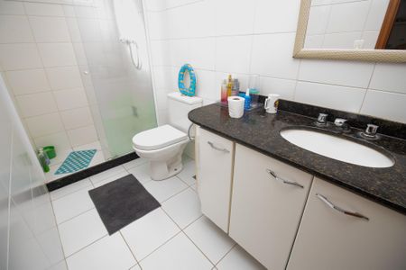 Casa de condomínio à venda com 836m², 4 quartos e 4 vagasBanheiro Suíte