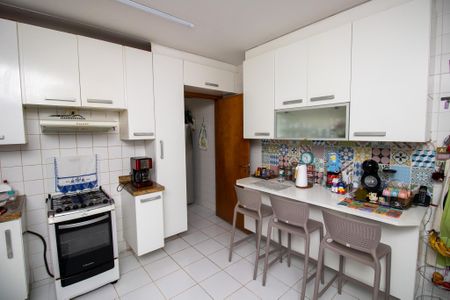 Casa de condomínio à venda com 836m², 4 quartos e 4 vagasCozinha