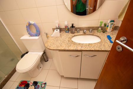 Casa de condomínio à venda com 836m², 4 quartos e 4 vagasBanheiro Suíte 2