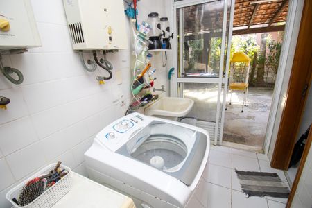 Casa de condomínio à venda com 836m², 4 quartos e 4 vagasÁrea de Serviço