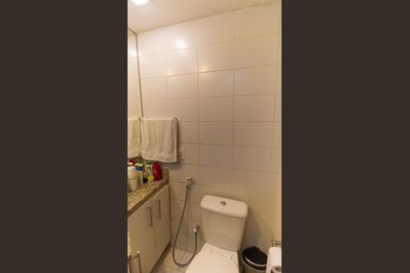 Apartamento à venda com 80m², 3 quartos e 1 vaga Apartamento à venda com 80m², 3 quartos e 1 vagaBanheiro Social