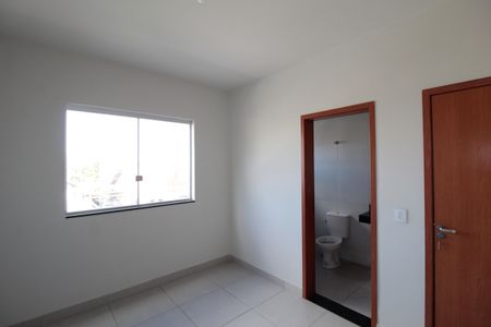 Casa à venda com 120m², 3 quartos e 2 vagasSuíte
