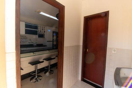 Casa à venda com 284m², 3 quartos e 2 vagas Casa à venda com 284m², 3 quartos e 2 vagasÁrea de Serviço