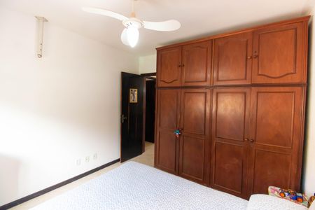 Casa à venda com 284m², 3 quartos e 2 vagas Casa à venda com 284m², 3 quartos e 2 vagasQuarto 2