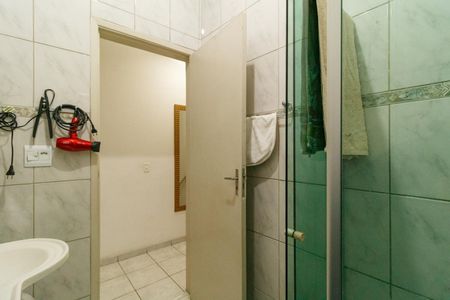 Casa à venda com 71m², 2 quartos e 1 vaga Casa à venda com 71m², 2 quartos e 1 vagaBanheiro
