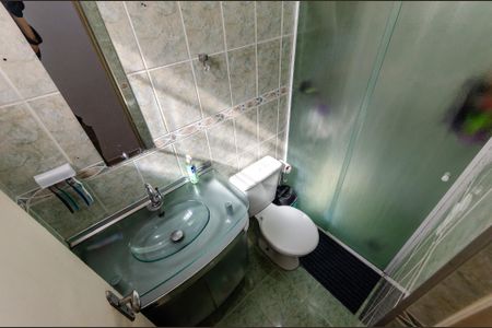 Apartamento à venda com 47m², 2 quartos e 1 vaga Apartamento à venda com 47m², 2 quartos e 1 vagaBanheiro Social