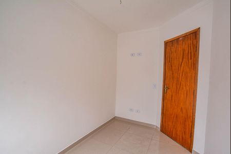 Apartamento à venda com 100m², 2 quartos e 2 vagasQuarto 