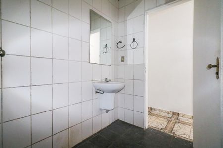 Casa para alugar com 100m², 3 quartos e sem vaga Casa para alugar com 100m², 3 quartos e sem vagaBanheiro