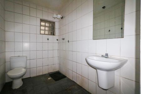 Casa para alugar com 100m², 3 quartos e sem vaga Casa para alugar com 100m², 3 quartos e sem vagaBanheiro