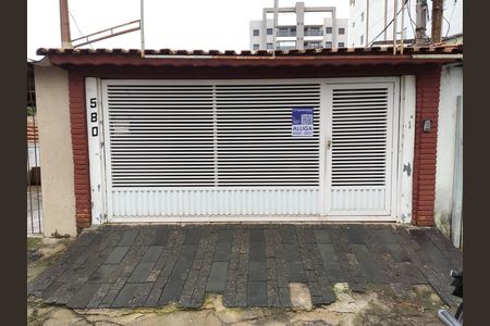 Casa para alugar com 100m², 3 quartos e sem vaga Casa para alugar com 100m², 3 quartos e sem vagaFachada