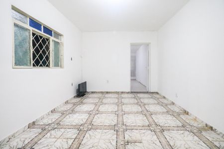 Casa para alugar com 100m², 3 quartos e sem vaga Casa para alugar com 100m², 3 quartos e sem vagaSala